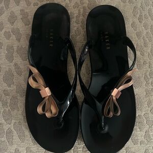 Ted Baker Suszie black Flip Flop with rose gold bow 8.5/39